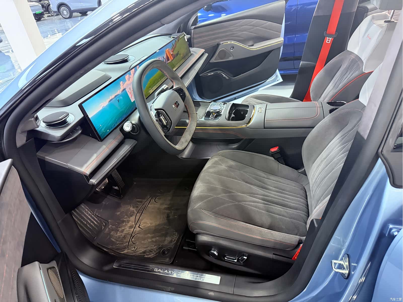 Geely E8, 2025 4