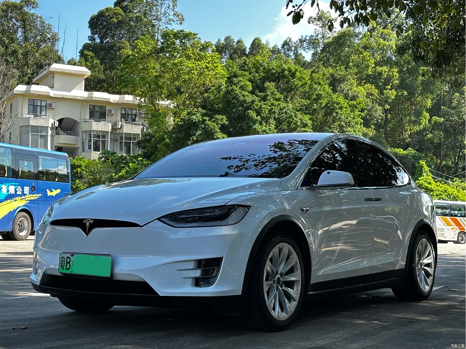 Tesla Model X, 2017 4