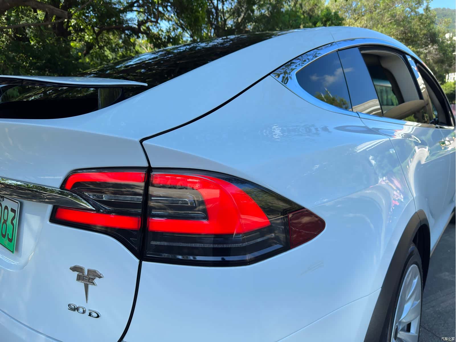 Tesla Model X, 2017 22