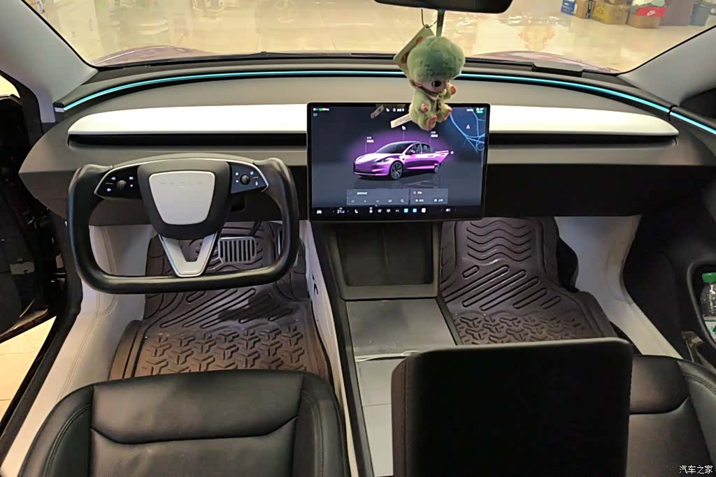 Tesla Model 3, 2024 12