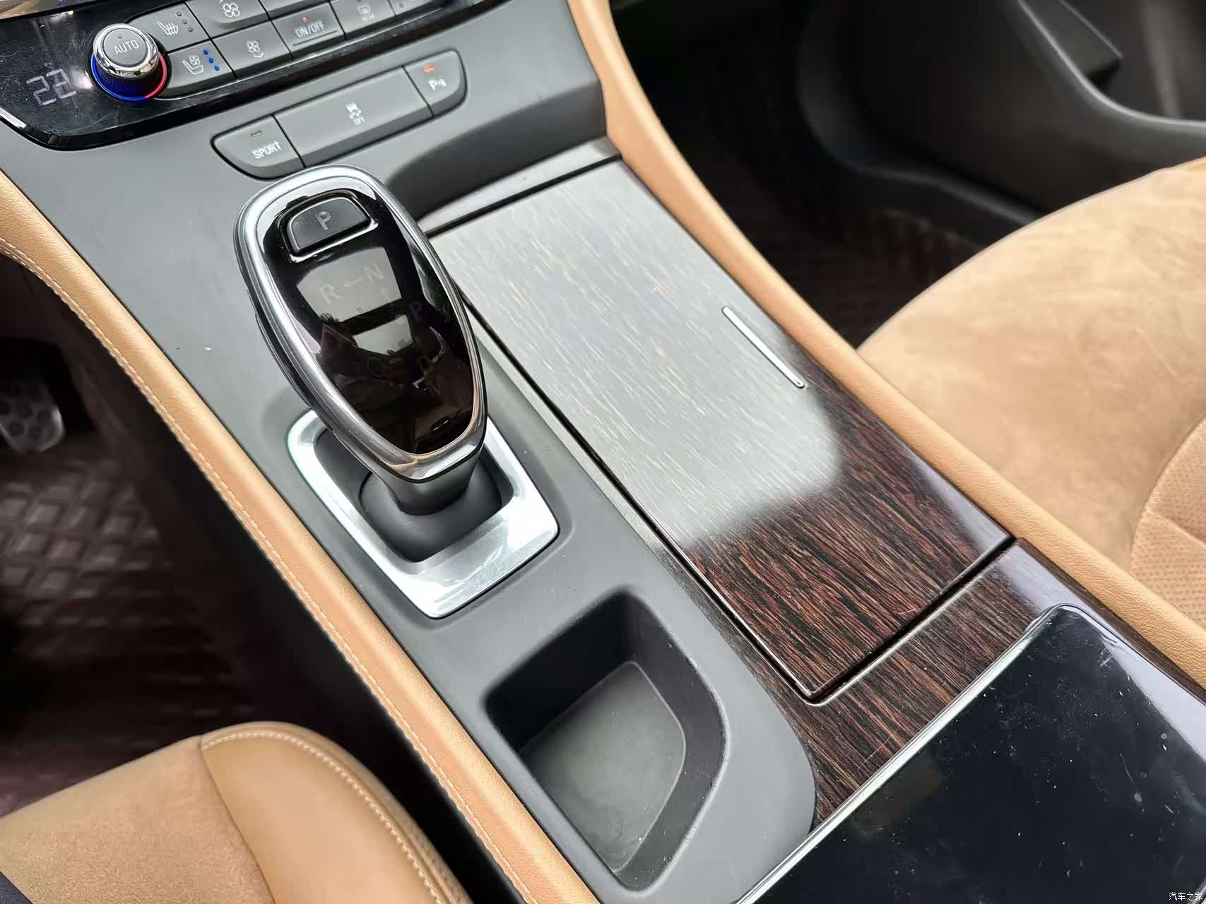 Buick LaCrosse, 2017 16
