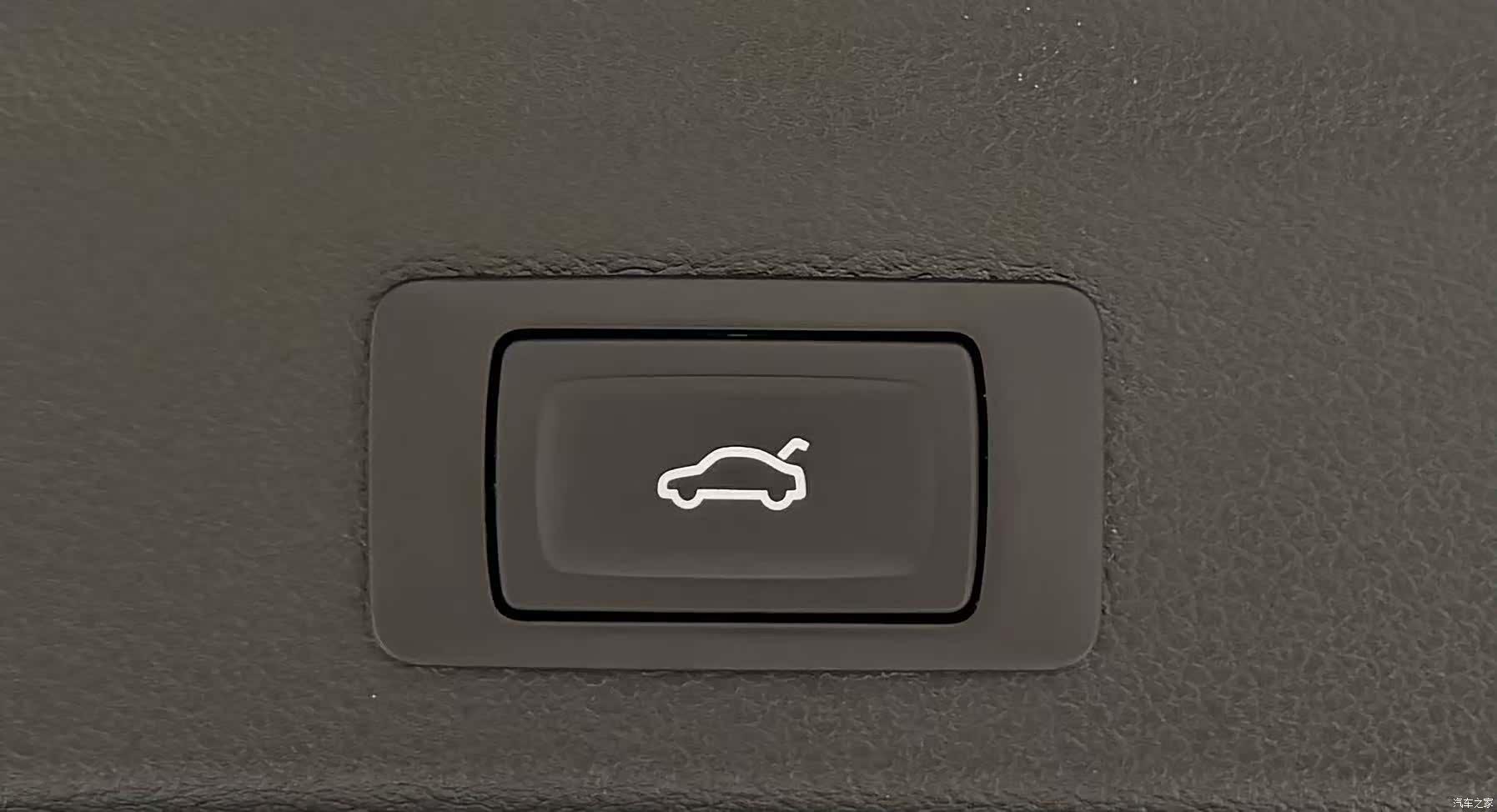 Audi Q3, 2023 25