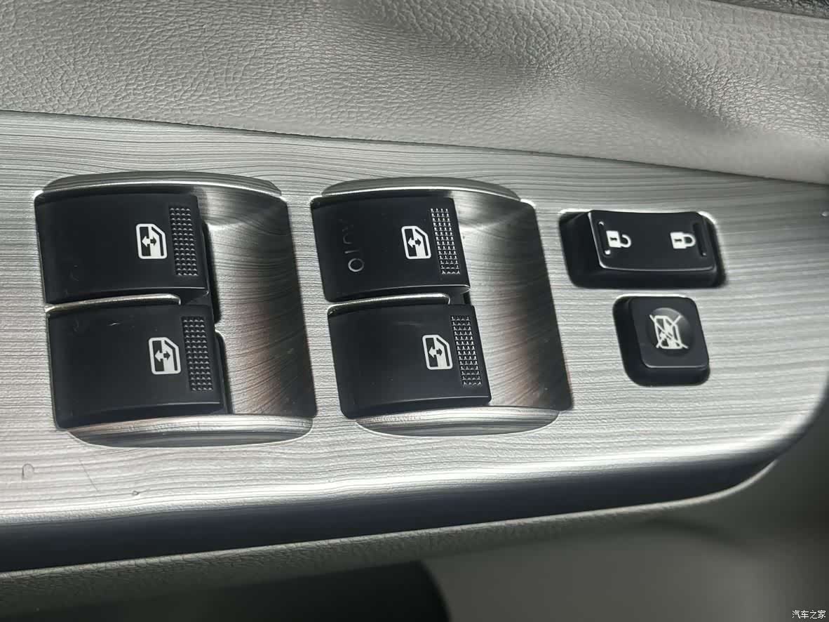 DongFeng S500, 2016 17