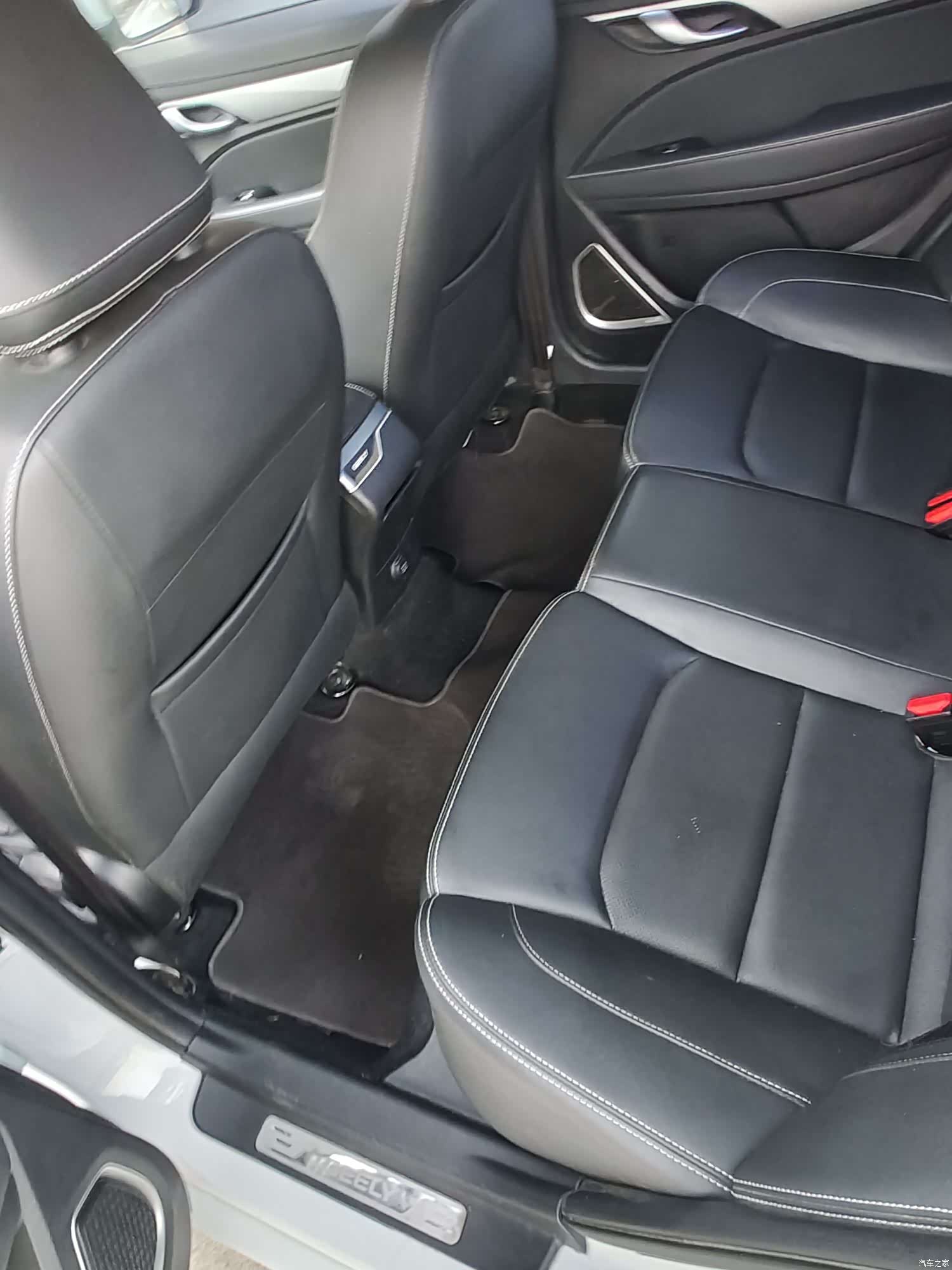 Geely Emgrand, 2019 9