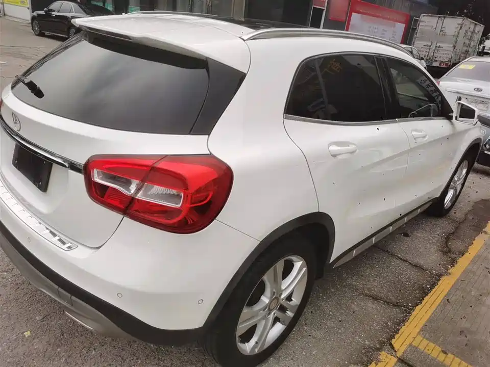 Mercedes-Benz GLA