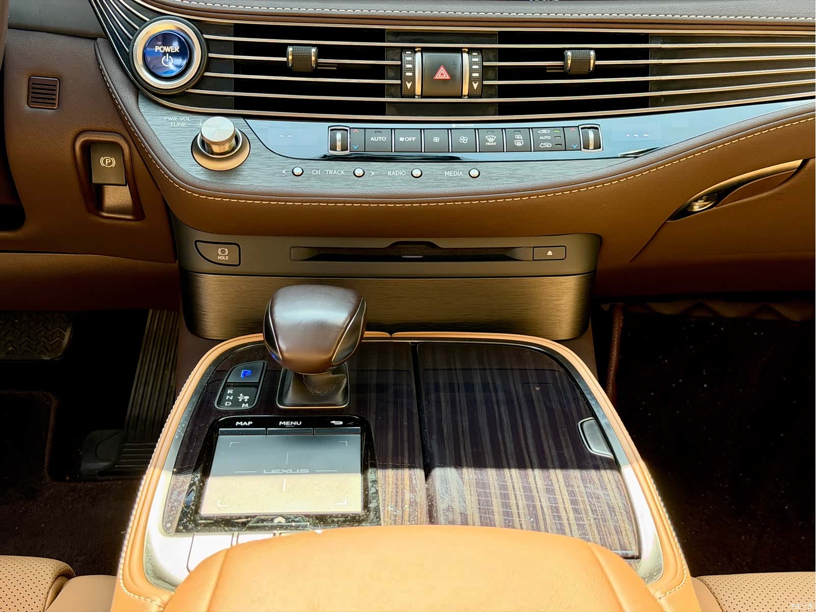 Lexus LS, 2020 19