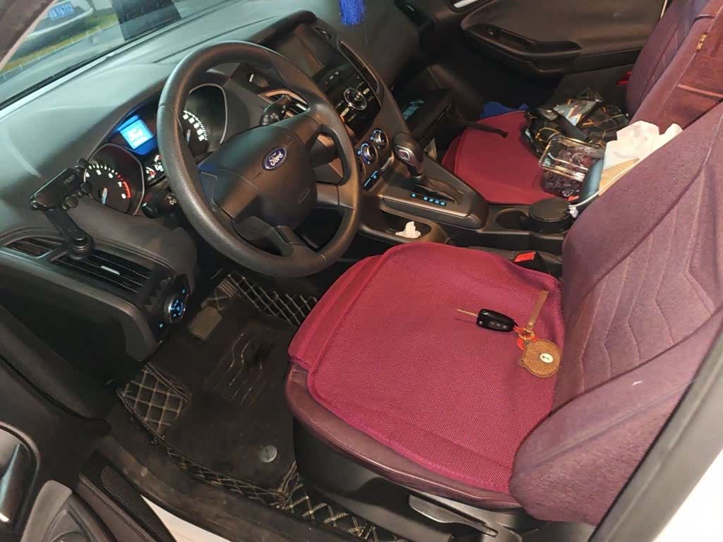 Ford Focus, 2015 12