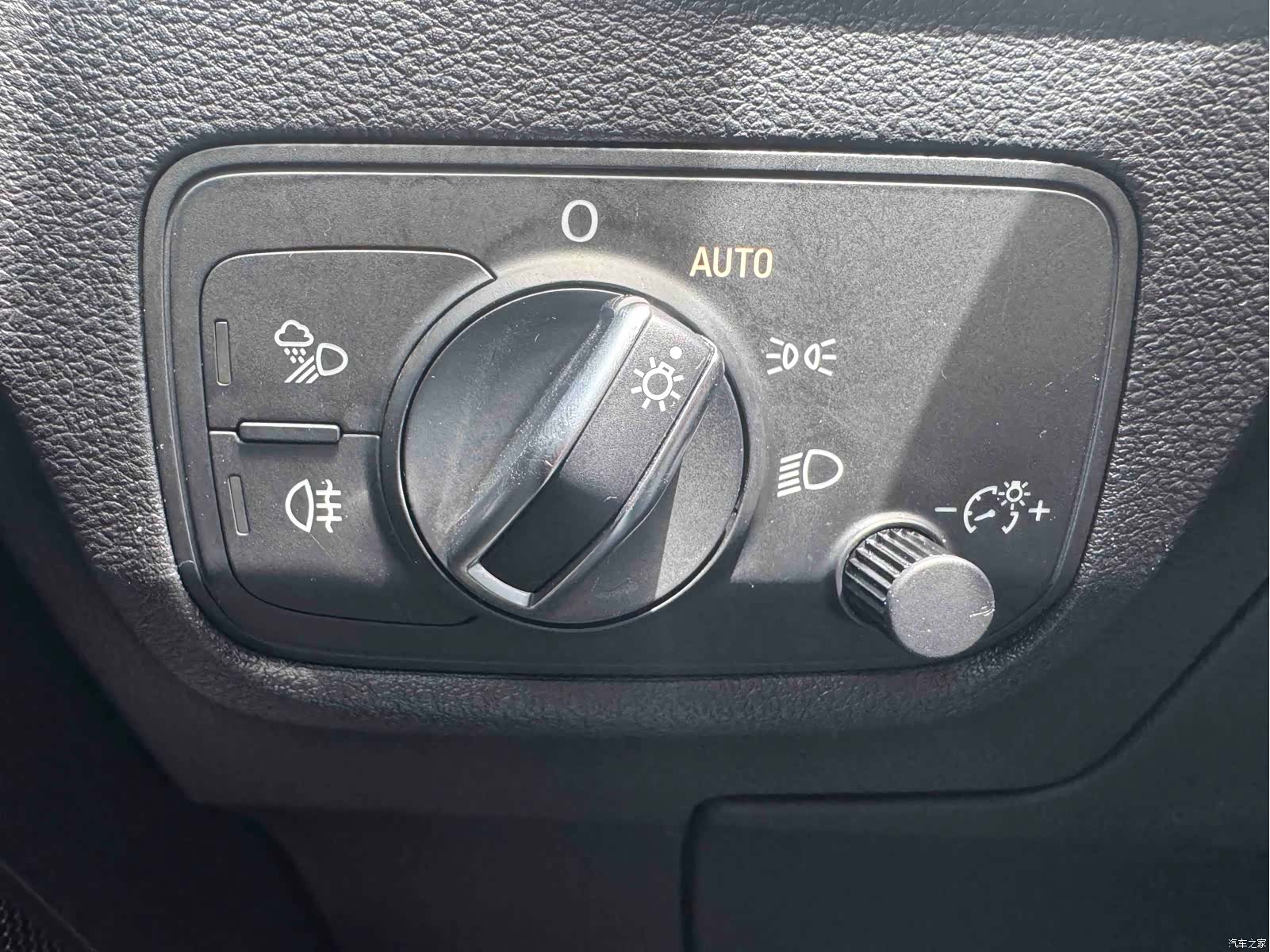 Audi Q2L, 2021 11
