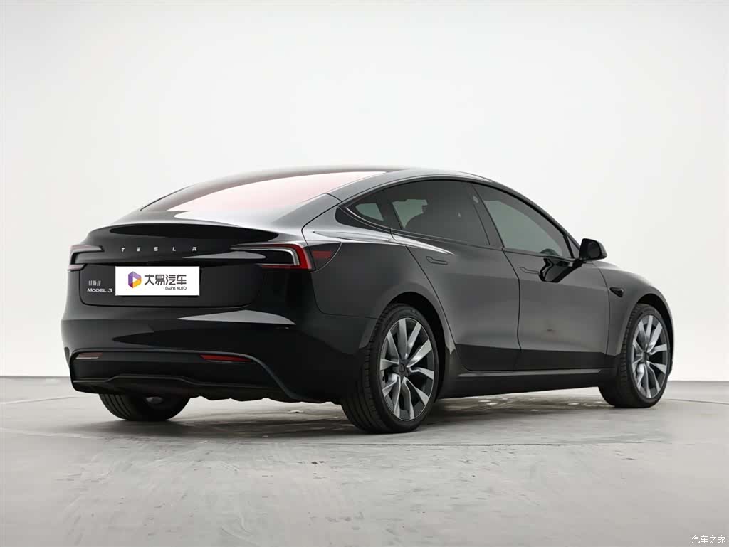 Tesla Model 3, 2024 3