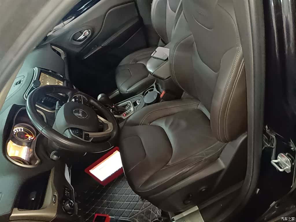 Jeep Cherokee, 2017 15