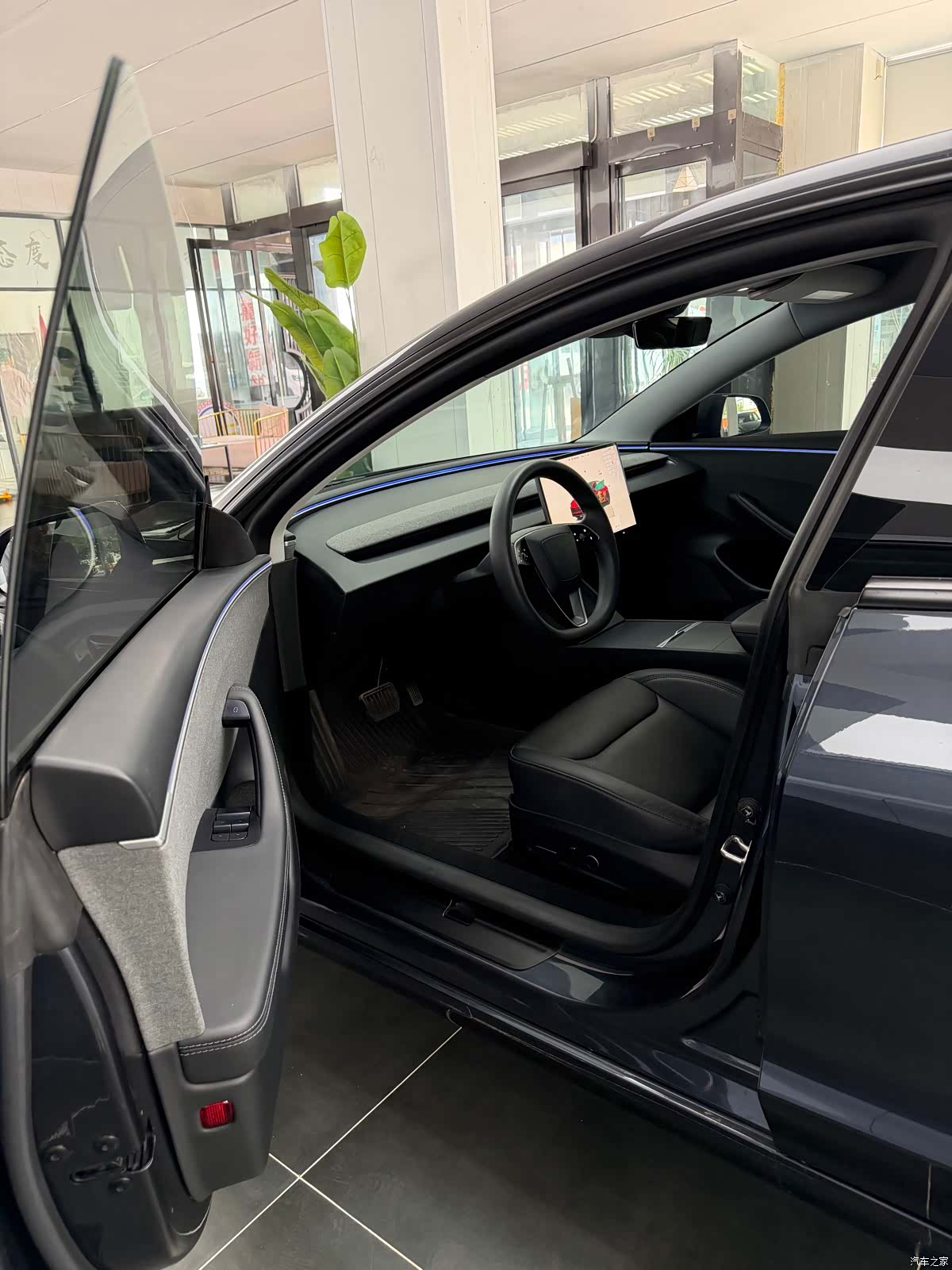 Tesla Model 3, 2024 7