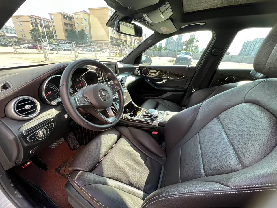 Mercedes-Benz GLC Mercedes-Benz GLC