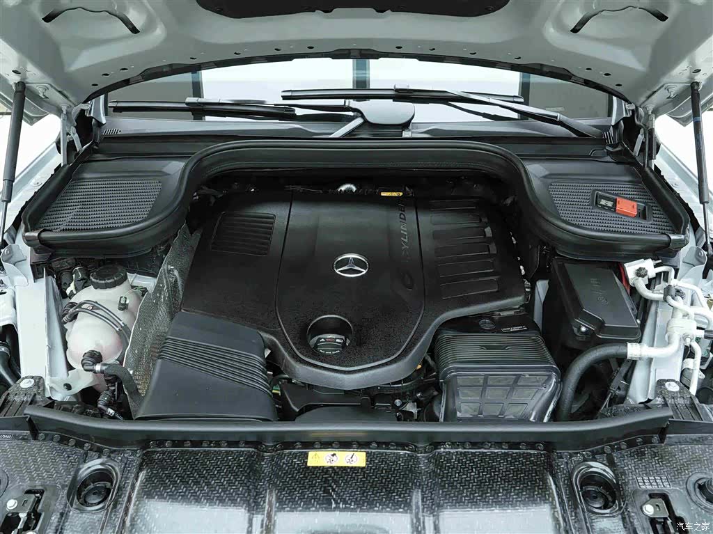 Mercedes-Benz GLS, 2025 23