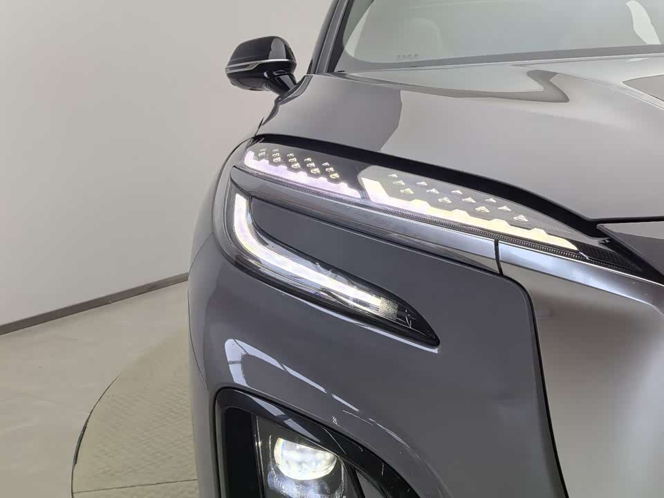 Hongqi HS3