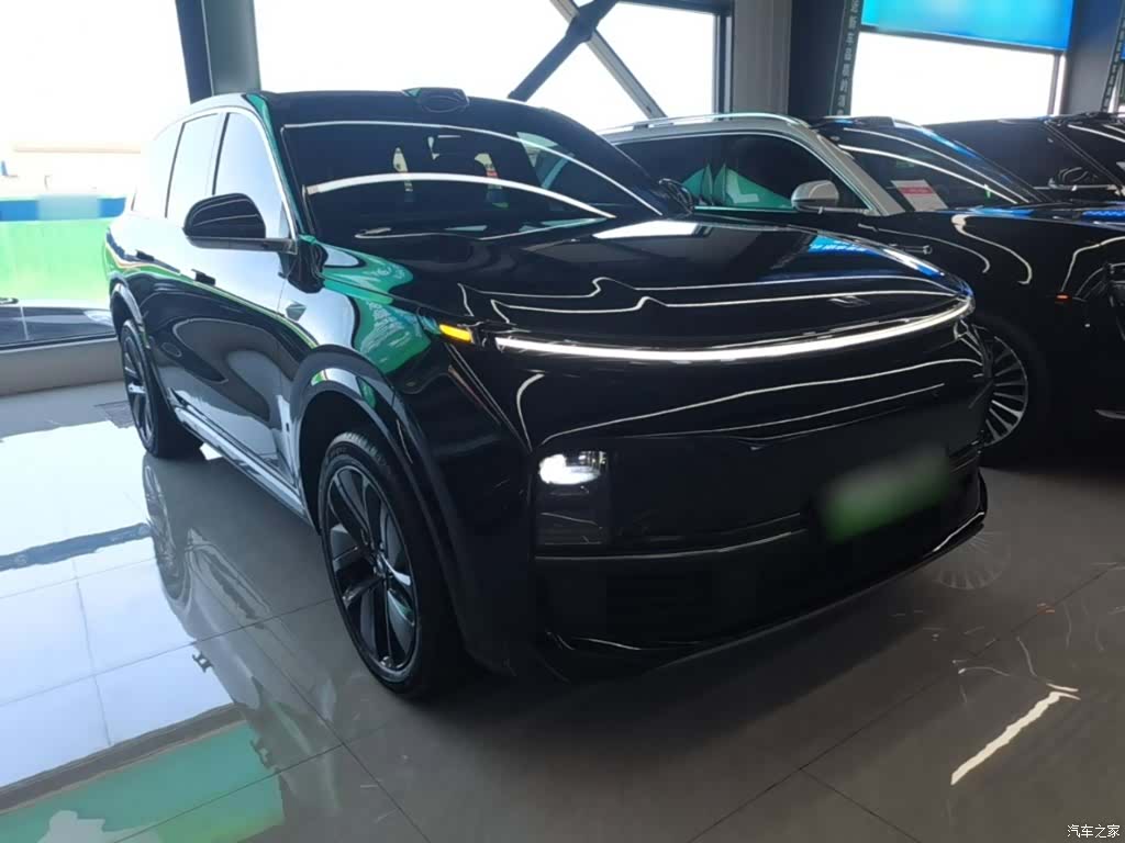 Li Auto L8, 2025 4