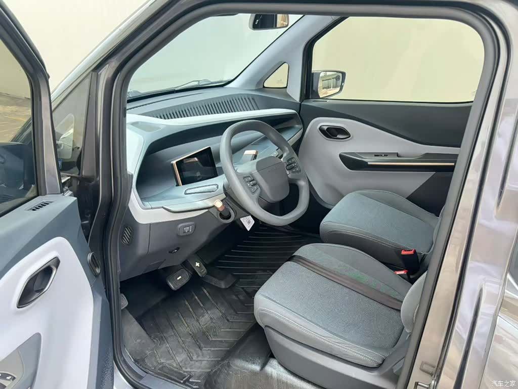 Wuling NanoEV, 2022 19