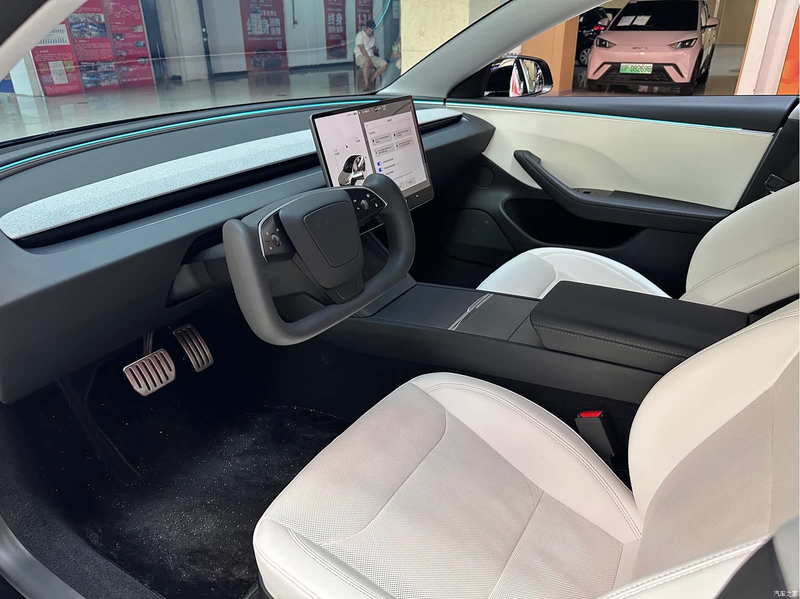 Tesla Model 3, 2024 13