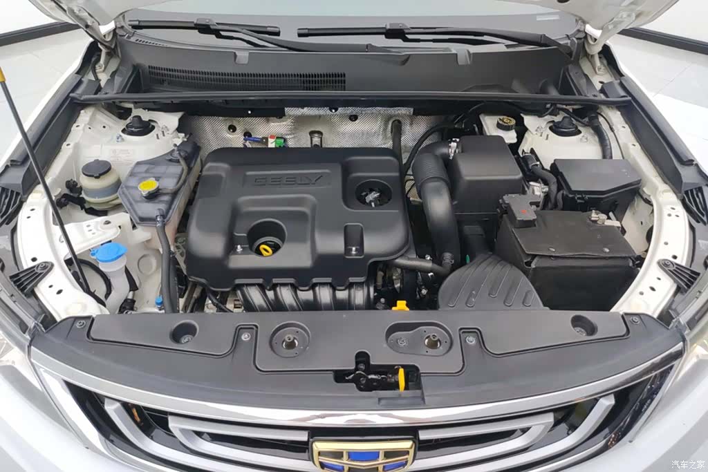 Geely X6, 2016 10