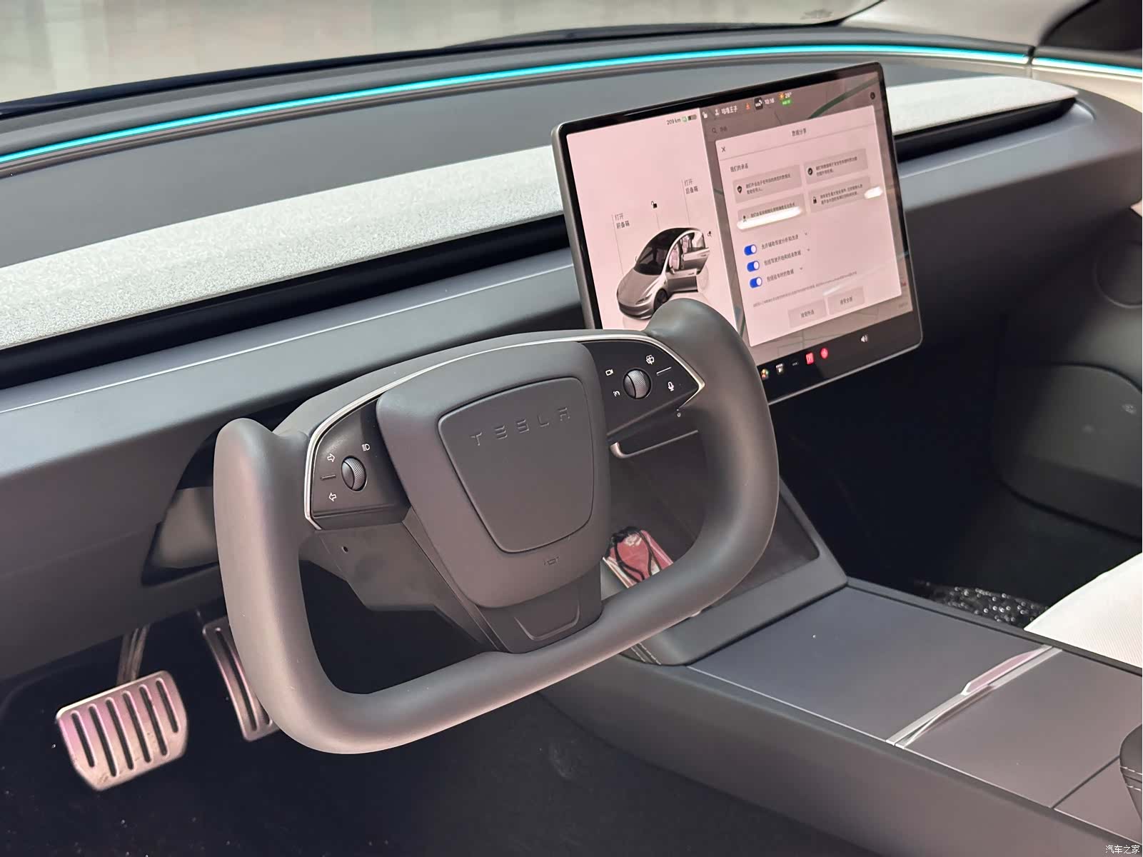 Tesla Model 3, 2024 16