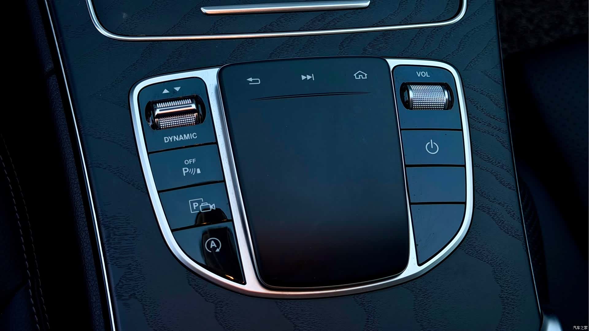 Mercedes-Benz C-Class, 2019 11