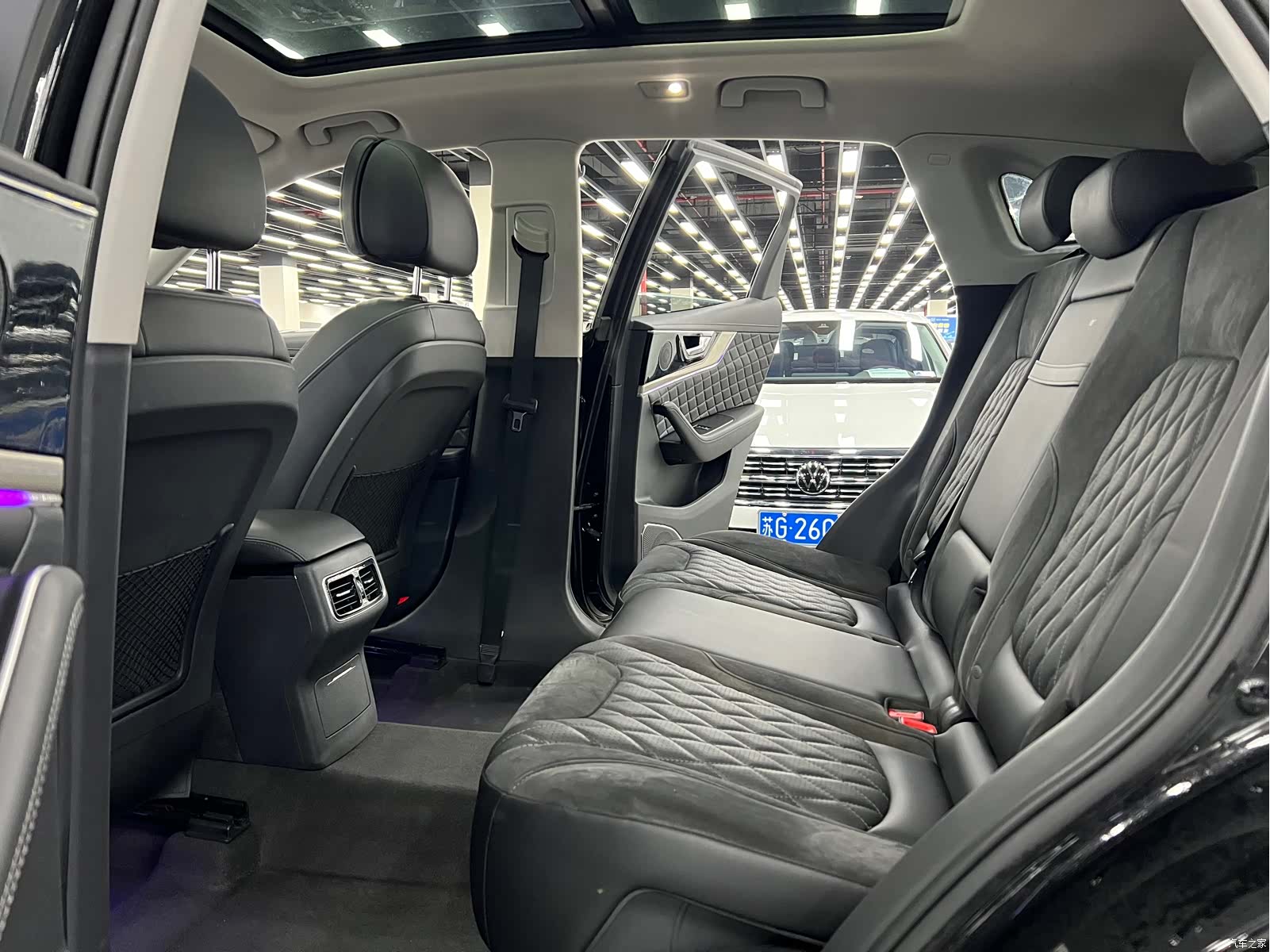 Hongqi HS5, 2021 8