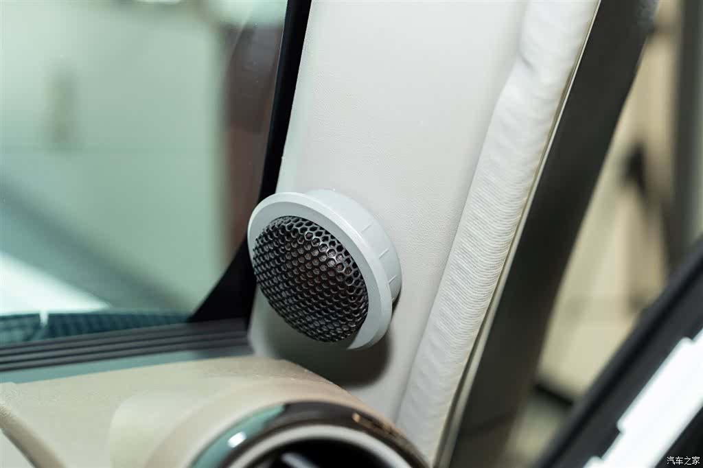Toyota Land Cruiser, 2016 18