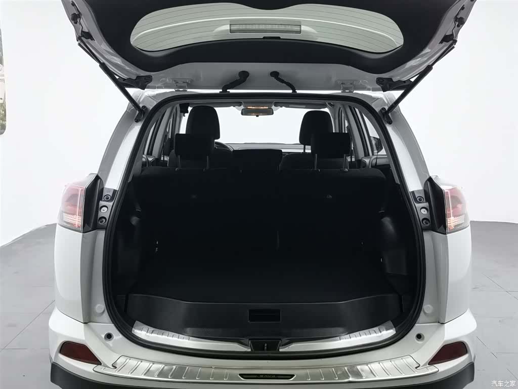 Toyota RAV4, 2018 16