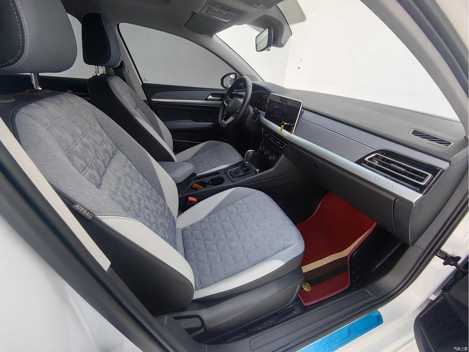Volkswagen Lavida, 2023 11