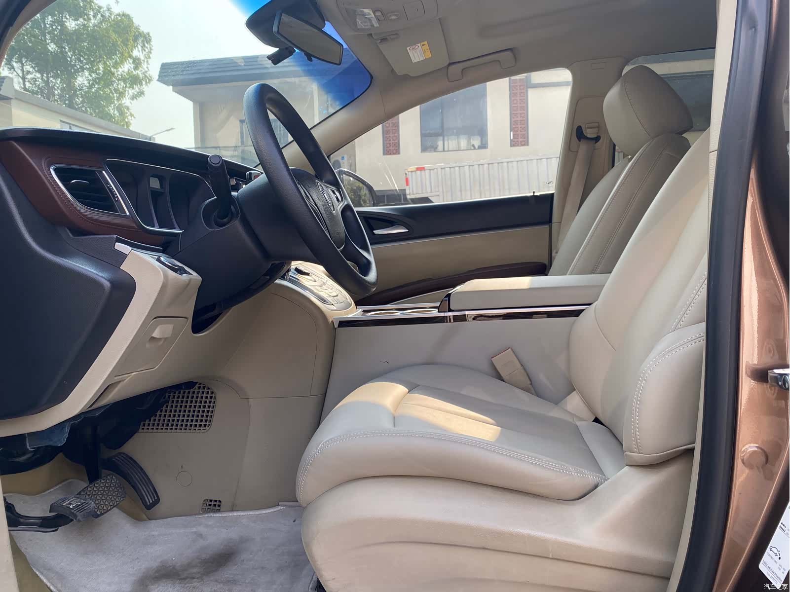 Buick GL8, 2019 10
