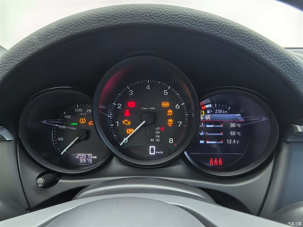 Porsche Macan, 2024 10