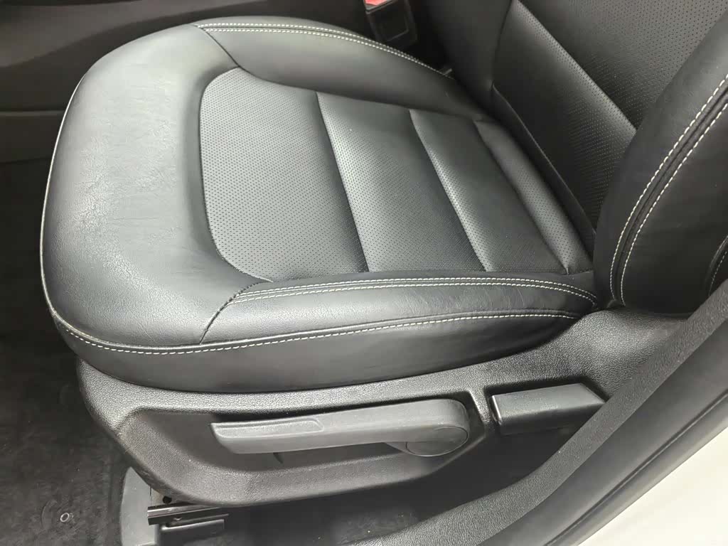 Geely Emgrand, 2018 20