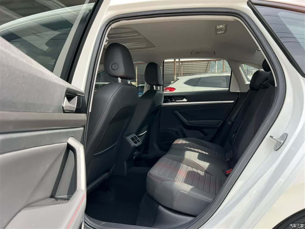 Volkswagen Lavida, 2025 15