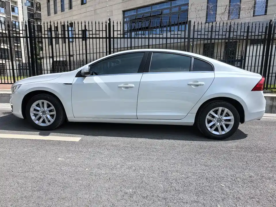 Volvo S60