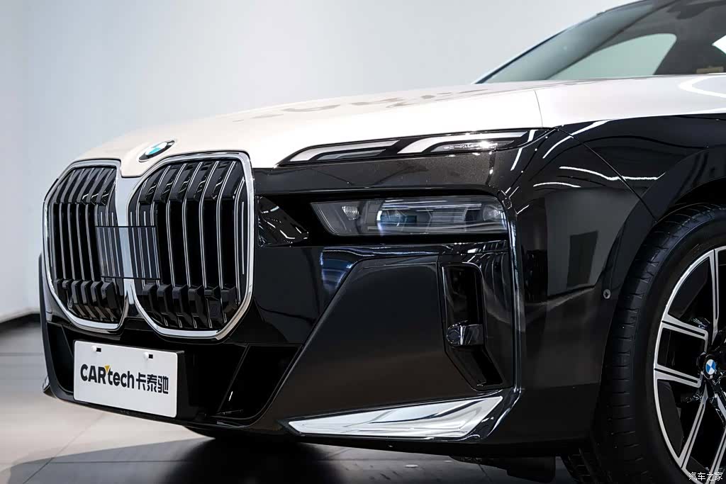 BMW 7 Series, 2025 4