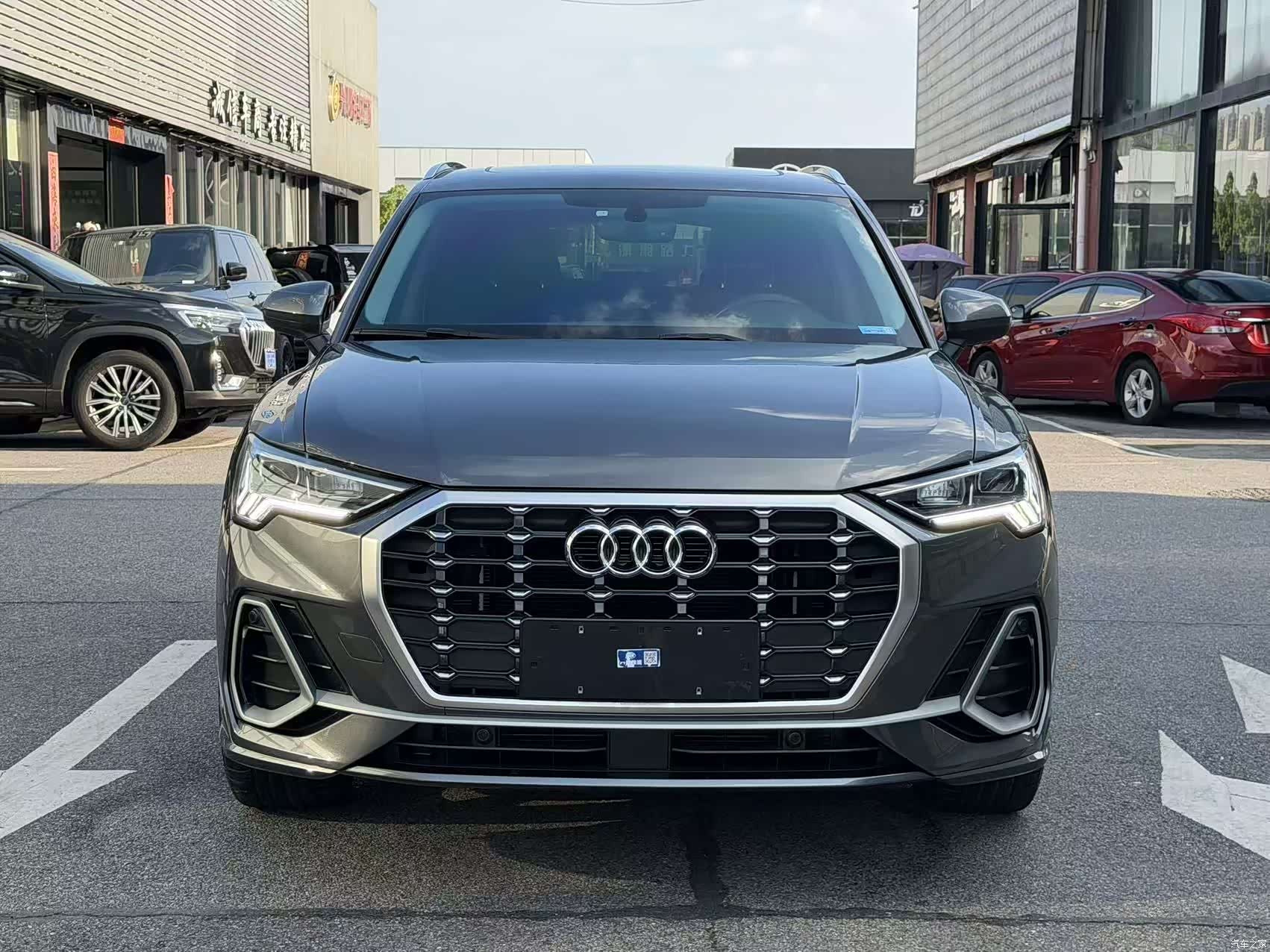 Audi Q3, 2022 3