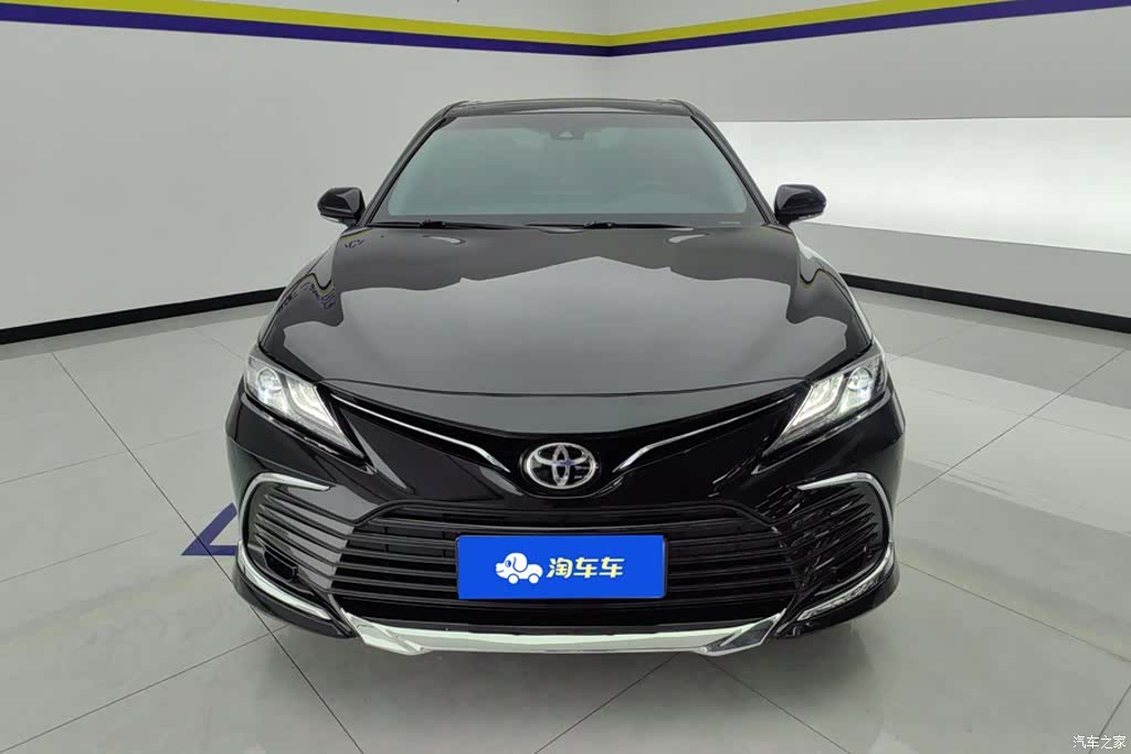 Toyota Camry, 2023 2