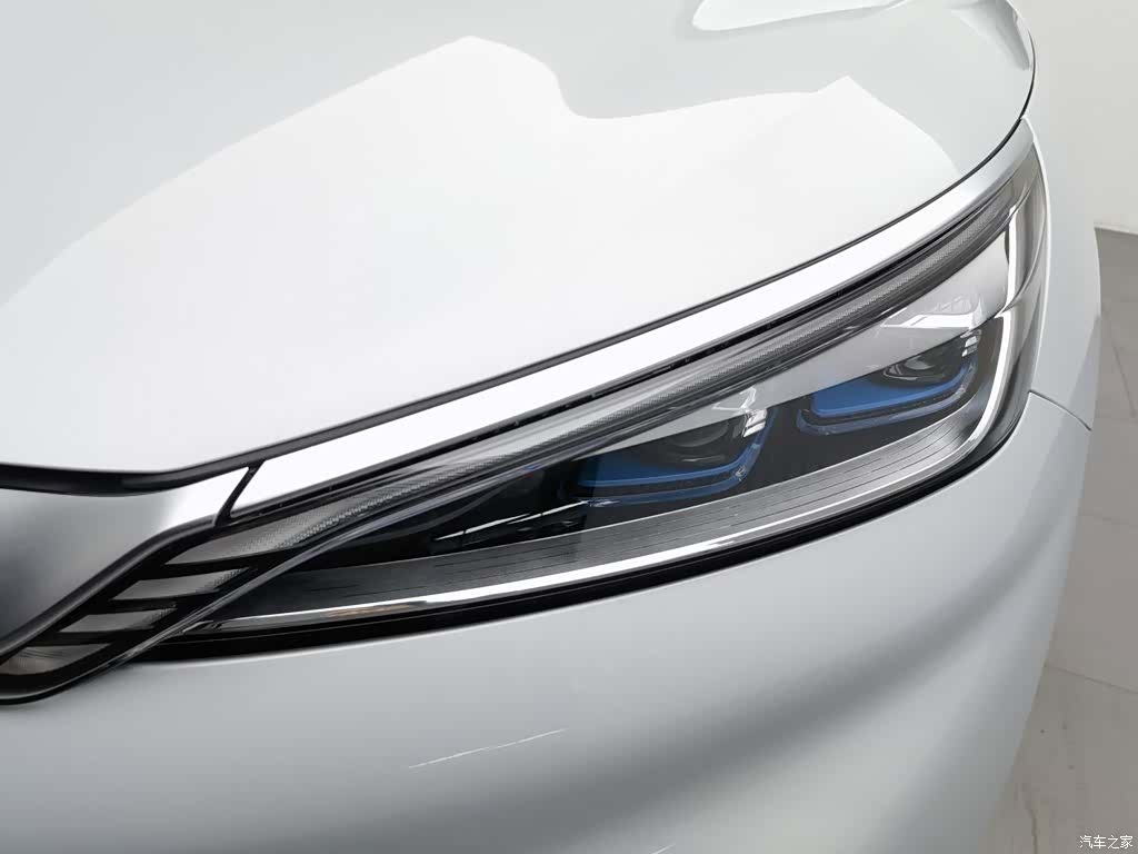 BYD Yuan, 2022 7