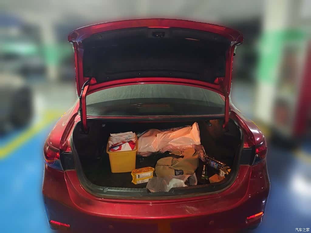 Mazda Atenza, 2016 10