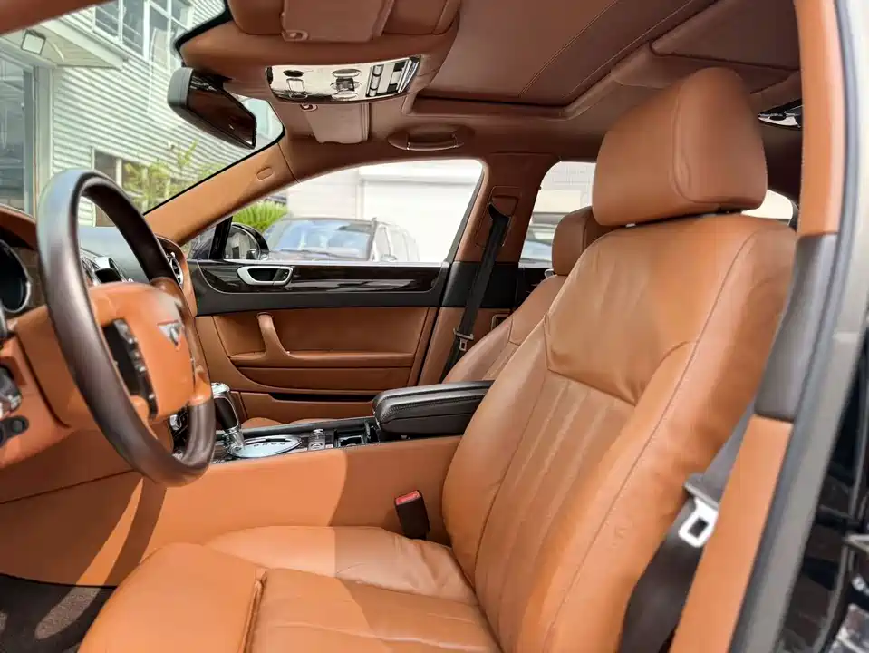 Bentley Flying