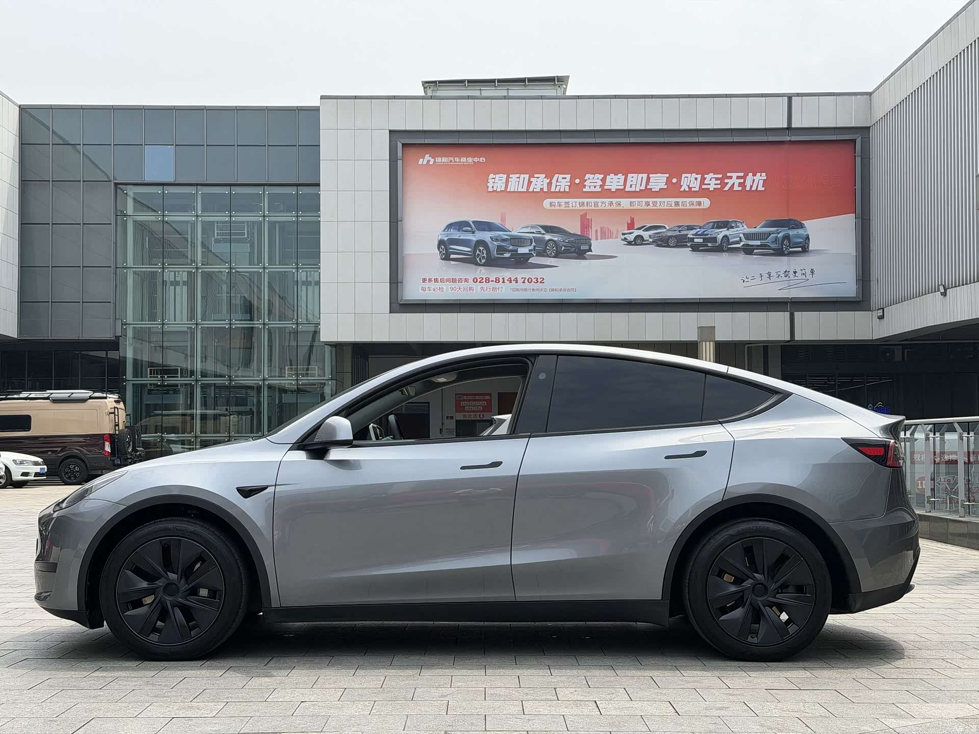 Tesla Model Y, 2024 3