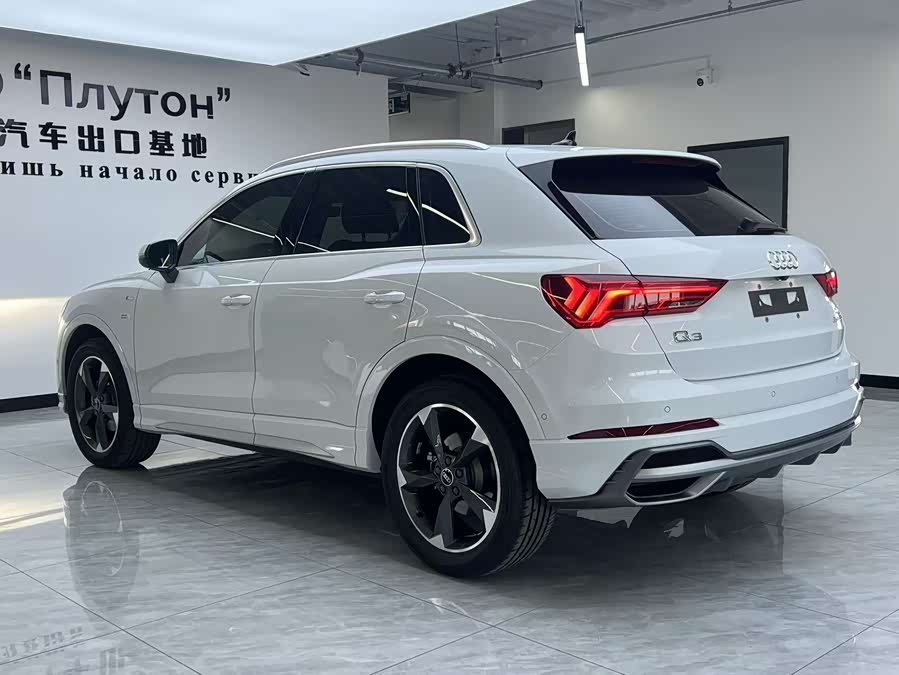 Audi Q3 2023, фото 5