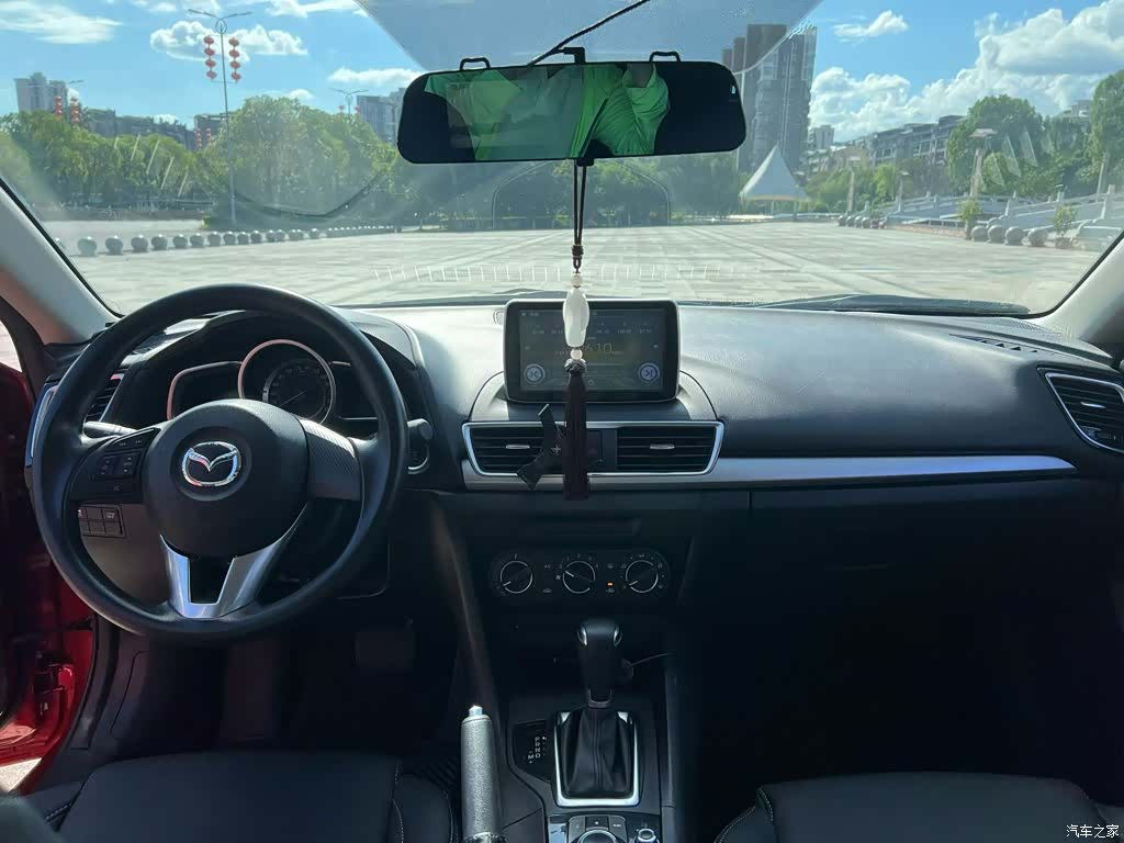 Mazda Mazda3, 2016 10