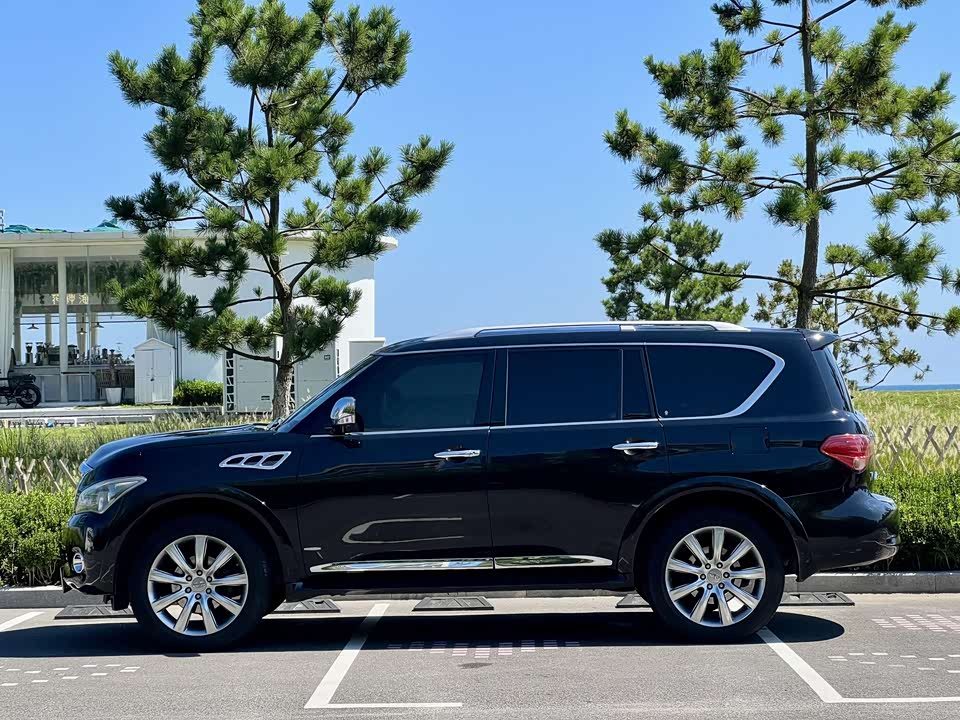 Infiniti QX