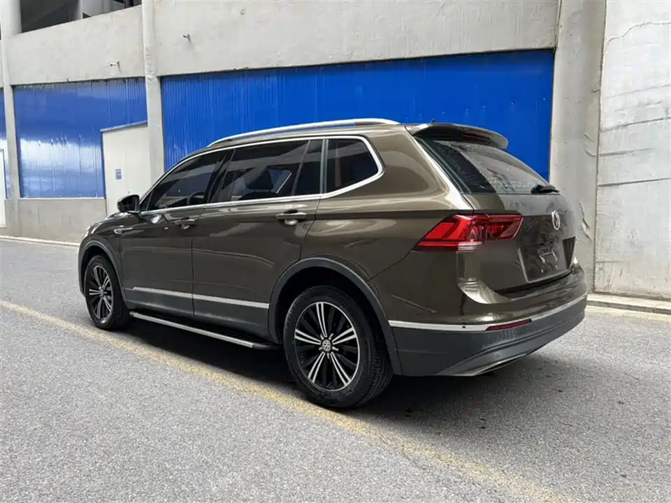 Volkswagen Tiguan L