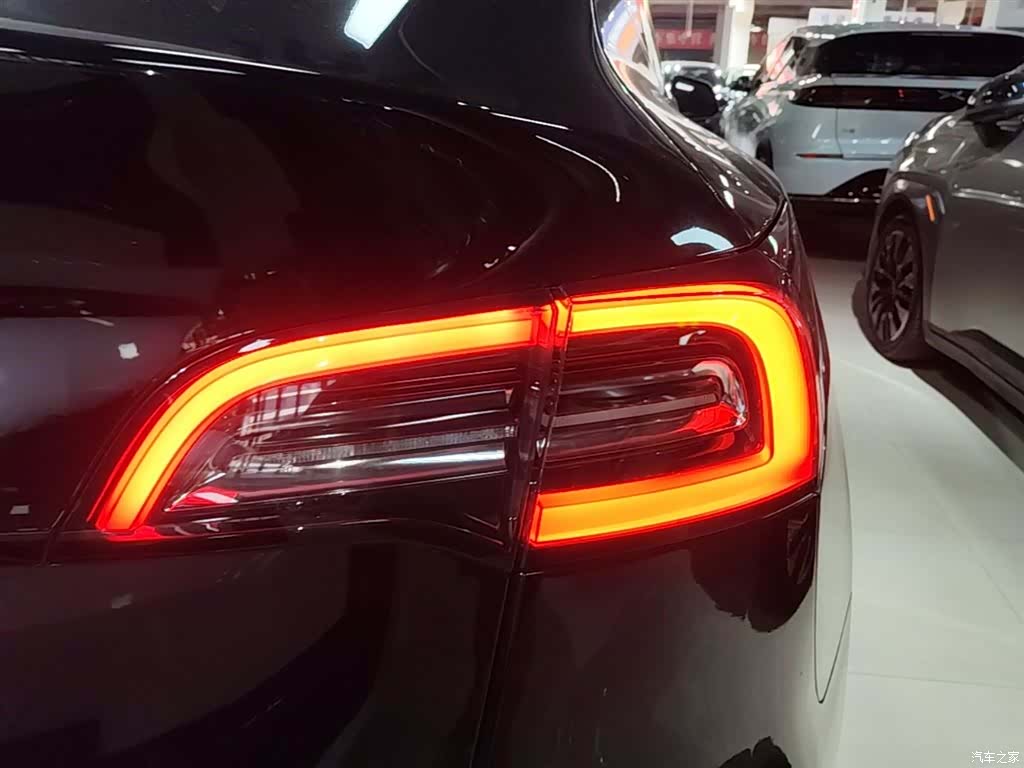 Tesla Model Y, 2022 8