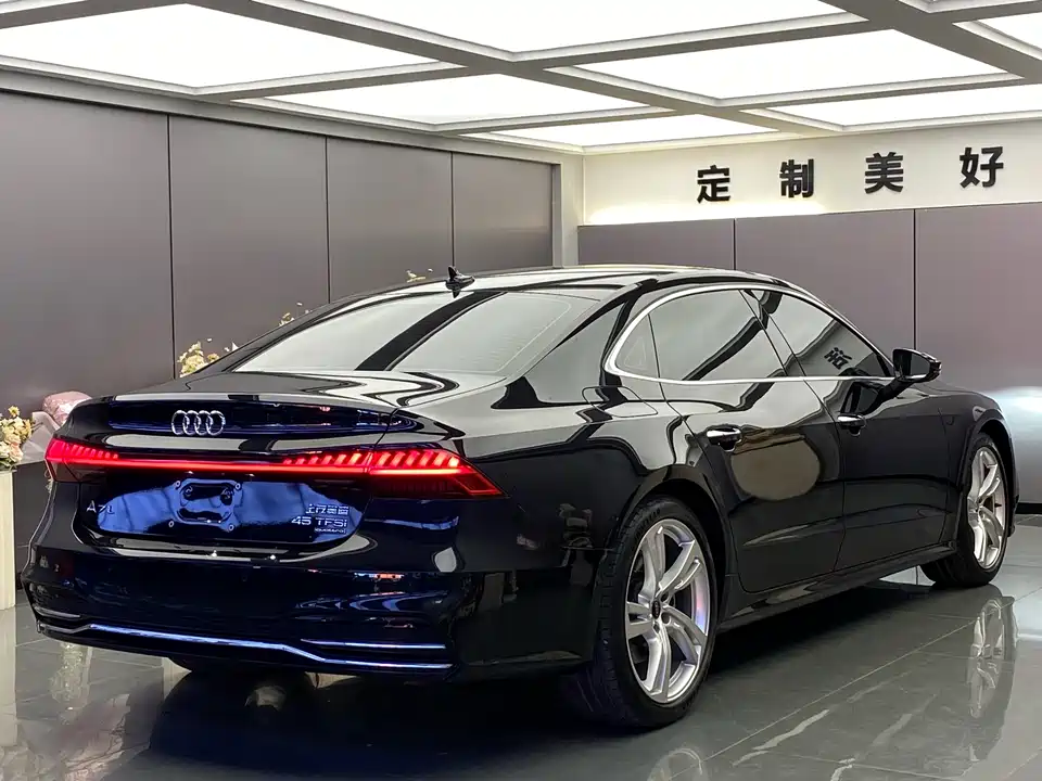 Audi A7L