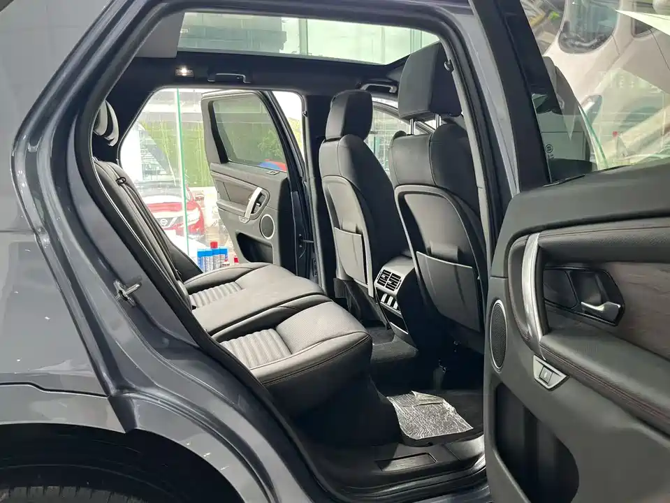 Land Rover Discover sports