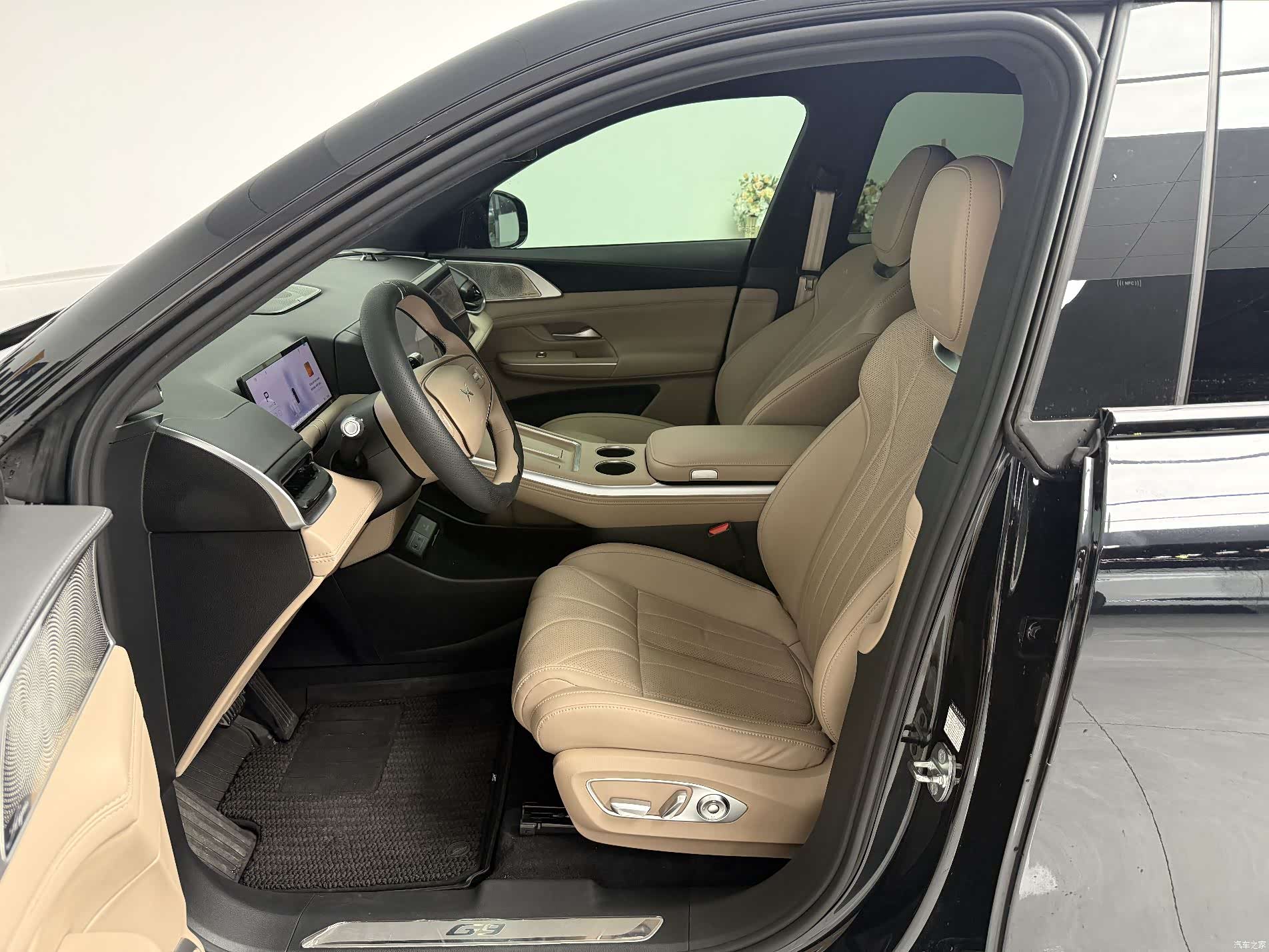 Xpeng G9, 2025 8