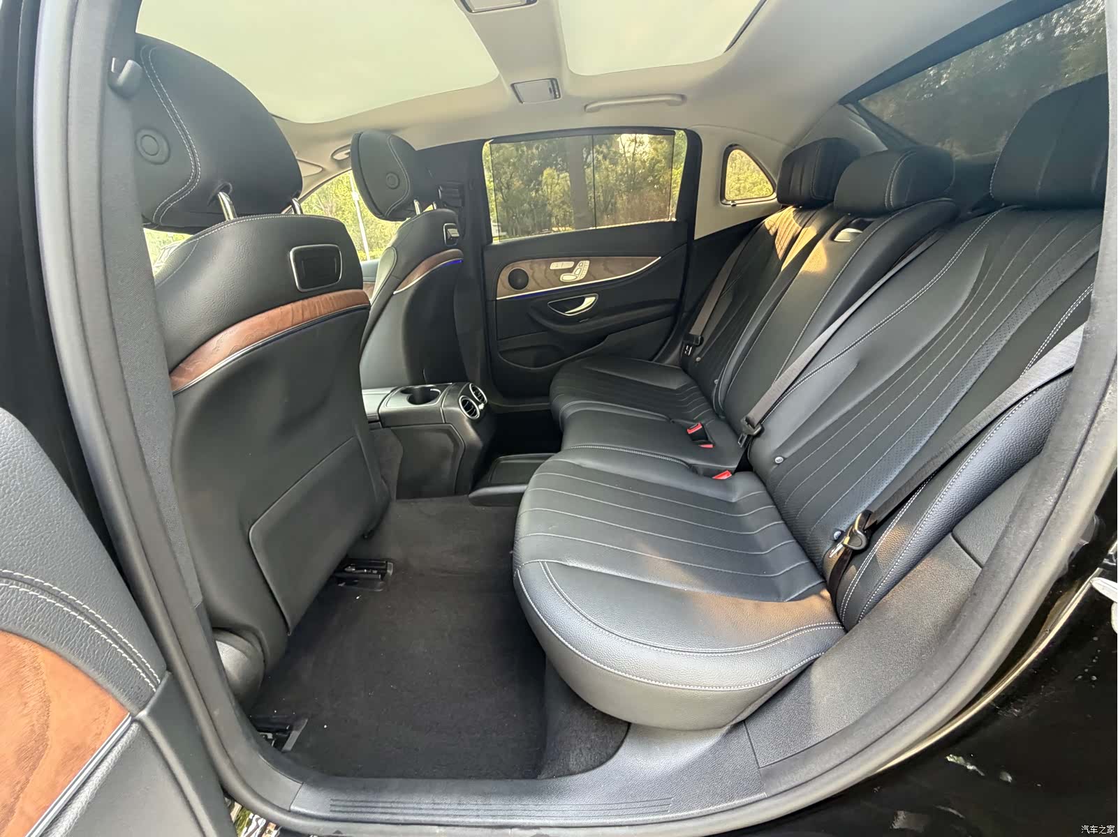 Mercedes-Benz E-Class, 2019 7