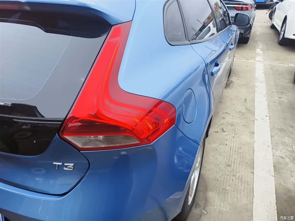 Volvo V40, 2016 8